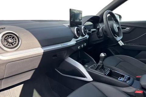 PN25JGV Audi Q2 Black Edition 30 TFSI  116 PS 6-speed Thumbnail #9