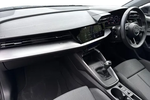 NJ73HNK Audi A3 1.5 TFSI 35 Sport Sportback Euro 6 (s/s) 5dr Thumbnail #9