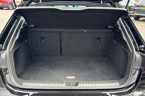 NJ73HNK Audi A3 1.5 TFSI 35 Sport Sportback Euro 6 (s/s) 5dr Thumbnail #10