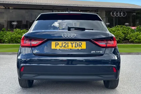 PJ21YDR Audi A1 Technik 25 TFSI 95 PS 5-speed Thumbnail #5