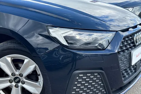 PJ21YDR Audi A1 Technik 25 TFSI 95 PS 5-speed Thumbnail #9