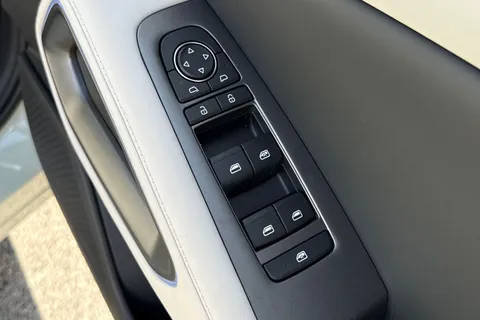  BYD ATTO 2 51.1kWh Boost Auto 5dr Thumbnail #26