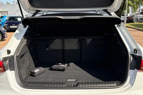 DF74RGU Audi A3 Black Edition 35 TFSI 150 PS S tronic Thumbnail #7