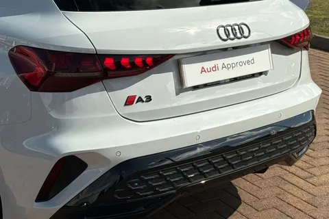 DF74RGU Audi A3 Black Edition 35 TFSI 150 PS S tronic Thumbnail #8