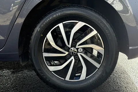 MK22JCU Volkswagen Polo 1.0 TSI Life 5dr DSG **PARKING SENSORS** Thumbnail #7