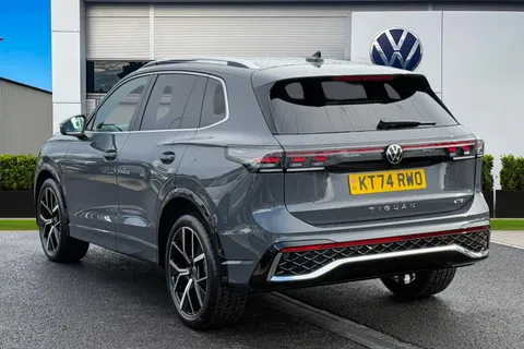 KT74RWO Volkswagen Tiguan 1.5 eTSI 150 R-Line 5dr DSG **INFO PACK PLUS + DRIVER ASSIST PACK** Thumbnail #3