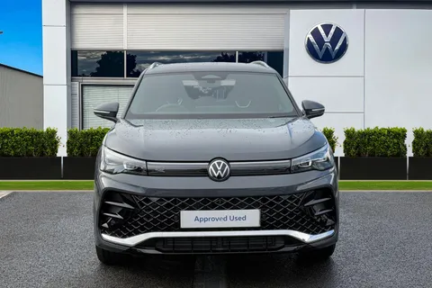 KT74RWO Volkswagen Tiguan 1.5 eTSI 150 R-Line 5dr DSG **INFO PACK PLUS + DRIVER ASSIST PACK** Thumbnail #6