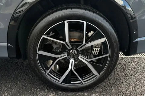 KT74RWO Volkswagen Tiguan 1.5 eTSI 150 R-Line 5dr DSG **INFO PACK PLUS + DRIVER ASSIST PACK** Thumbnail #10