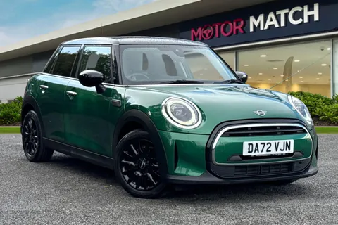 DA72VJN Mini Hatch 1.5 Cooper Classic Steptronic Euro 6 (s/s) 5dr Thumbnail #2