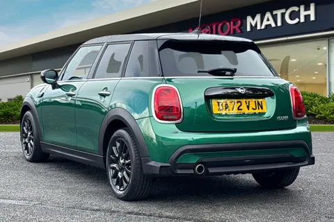 DA72VJN Mini Hatch 1.5 Cooper Classic Steptronic Euro 6 (s/s) 5dr Thumbnail #3
