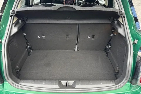 DA72VJN Mini Hatch 1.5 Cooper Classic Steptronic Euro 6 (s/s) 5dr Thumbnail #10