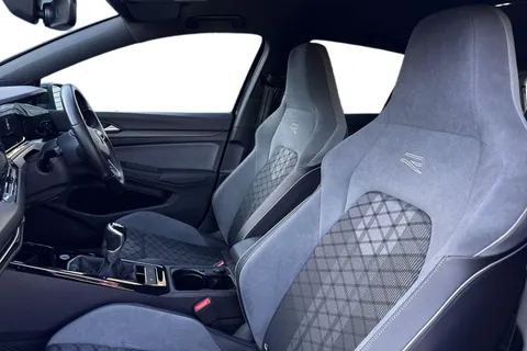 MW72FNS Volkswagen Golf 1.5 TSI R-Line Euro 6 (s/s) 5dr Thumbnail #11