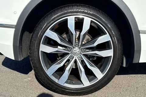 MT69ZPD Volkswagen Tiguan 1.5 TSI EVO 2WD 150PS 7-Speed DSG 5 Door Thumbnail #11