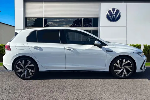 CX22OMO Volkswagen Golf 1.5 TSI 150 R-Line 5dr **18' BERGAMO ALLOYS, HARMON KARDON, WINTER PK** Thumbnail #4