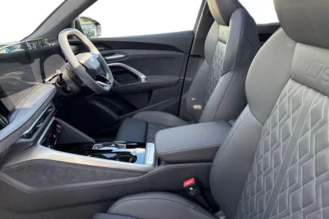 Audi SQ5 3.0 TFSI S Edition 1 Sportback S Tronic quattro Euro 6 (s/s) 5dr Thumbnail #11