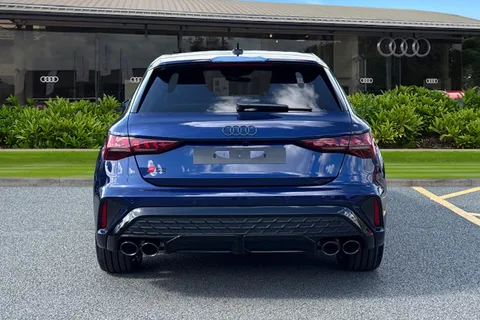 Audi S3 2.0 TFSI Black Edition Sportback S Tronic quattro Euro 6 (s/s) 5dr Thumbnail #5