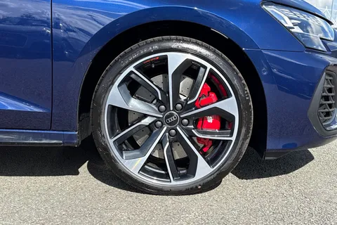 Audi S3 2.0 TFSI Black Edition Sportback S Tronic quattro Euro 6 (s/s) 5dr Thumbnail #10