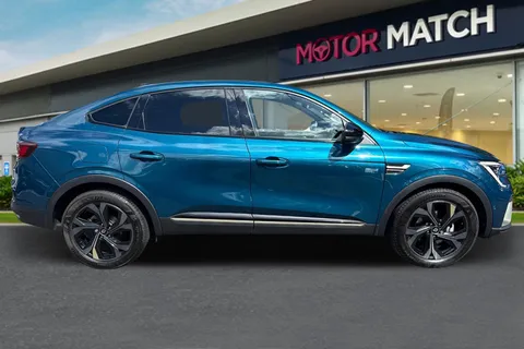 DY72VNR Renault Arkana 1.6 E-TECH E-Tech engineered Auto 2WD Euro 6 (s/s) 5dr Thumbnail #4