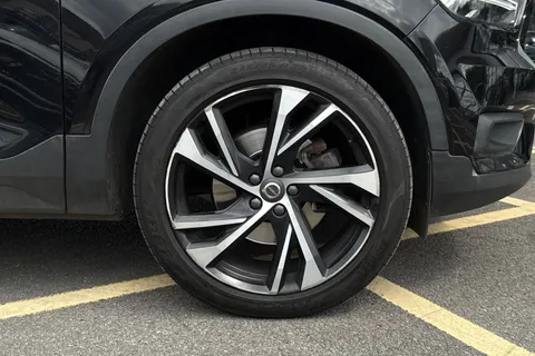 YY70UXN Volvo Xc40 2.0 B4 MHEV R-Design Pro Auto Euro 6 (s/s) 5dr Thumbnail #7