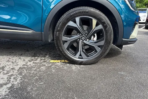 DY72VNR Renault Arkana 1.6 E-TECH E-Tech engineered Auto 2WD Euro 6 (s/s) 5dr Thumbnail #7