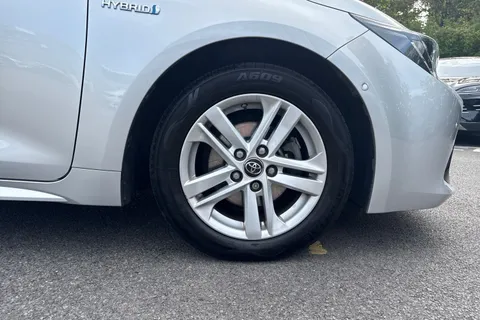 AE70XZV Toyota Corolla 1.8 VVT-h Icon Tech CVT Euro 6 (s/s) 5dr Thumbnail #7