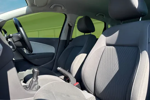 KY65XND Volkswagen Polo 1.4 TDI BlueMotion Tech SE Design Euro 6 (s/s) 5dr Thumbnail #11