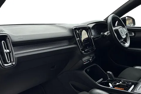 YY70UXN Volvo Xc40 2.0 B4 MHEV R-Design Pro Auto Euro 6 (s/s) 5dr Thumbnail #9