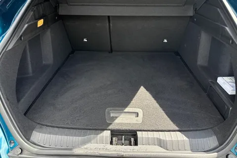 DY72VNR Renault Arkana 1.6 E-TECH E-Tech engineered Auto 2WD Euro 6 (s/s) 5dr Thumbnail #10