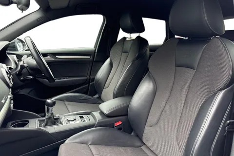 YF17XGT Audi A3 1.4 TFSI CoD Black Edition Sportback Euro 6 (s/s) 5dr Thumbnail #11