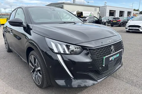 SE21AXJ PEUGEOT e-208 50kWh GT Auto 5dr Thumbnail #9