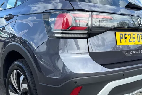 PF25OTB Volkswagen T-Cross 1.0 TSI Match Euro 6 (s/s) 5dr Thumbnail #8