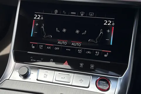 18 of 66 for AUDI RS6 RS 6 TFSI Quattro Performance 5dr Tiptronic