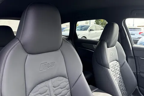 20 of 66 for AUDI RS6 RS 6 TFSI Quattro Performance 5dr Tiptronic