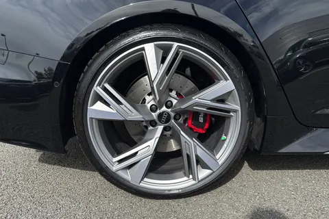 21 of 66 for AUDI RS6 RS 6 TFSI Quattro Performance 5dr Tiptronic