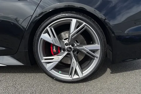 22 of 66 for AUDI RS6 RS 6 TFSI Quattro Performance 5dr Tiptronic