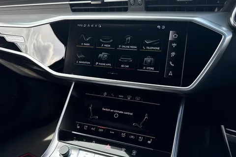 25 of 66 for AUDI RS6 RS 6 TFSI Quattro Performance 5dr Tiptronic