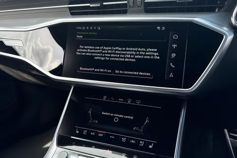 26 of 66 for AUDI RS6 RS 6 TFSI Quattro Performance 5dr Tiptronic