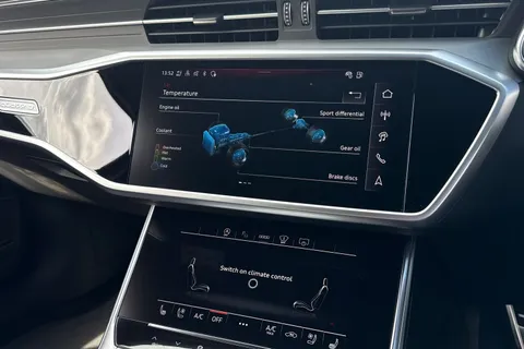 29 of 66 for AUDI RS6 RS 6 TFSI Quattro Performance 5dr Tiptronic