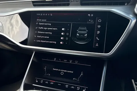 31 of 66 for AUDI RS6 RS 6 TFSI Quattro Performance 5dr Tiptronic