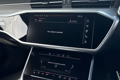 33 of 66 for AUDI RS6 RS 6 TFSI Quattro Performance 5dr Tiptronic