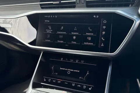 37 of 66 for AUDI RS6 RS 6 TFSI Quattro Performance 5dr Tiptronic