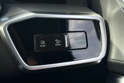 46 of 66 for AUDI RS6 RS 6 TFSI Quattro Performance 5dr Tiptronic