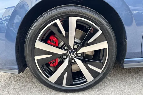 Volkswagen Golf 1.5 TSI eHybrid 19.7kWh GTE DSG Euro 6 (s/s) 5dr Thumbnail #11