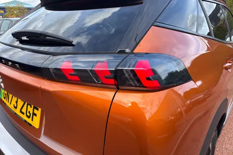 GN73ZGF PEUGEOT e-2008 50kWh Allure Premium + Auto 5dr (7kW Charger) Thumbnail #8