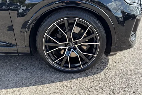 KS74FJE Audi SQ7 SUV Black Edition TFSI 507 PS tiptronic Thumbnail #10