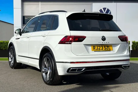 RJ23SZL Volkswagen Tiguan 1.5 TSI 150 R-Line Edition 5dr DSG | Sport Suspension | Heated Seats Thumbnail #3