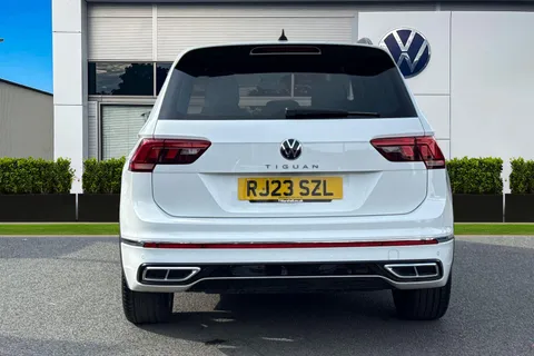 RJ23SZL Volkswagen Tiguan 1.5 TSI 150 R-Line Edition 5dr DSG | Sport Suspension | Heated Seats Thumbnail #5