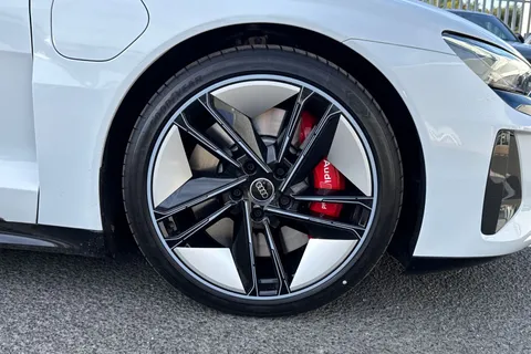 KP74ODN Audi RS e-tron GT Carbon Black 440,00 kW Thumbnail #10