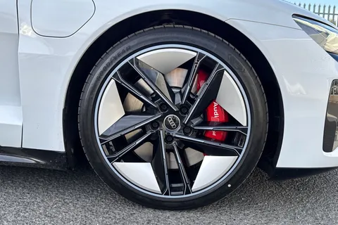 KP74ODN Audi RS e-tron GT Carbon Black 440,00 kW Thumbnail #11