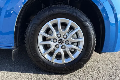 DF25BPV Volkswagen Transporter 160kW 65kWh Commerce Pro Van Auto Thumbnail #7